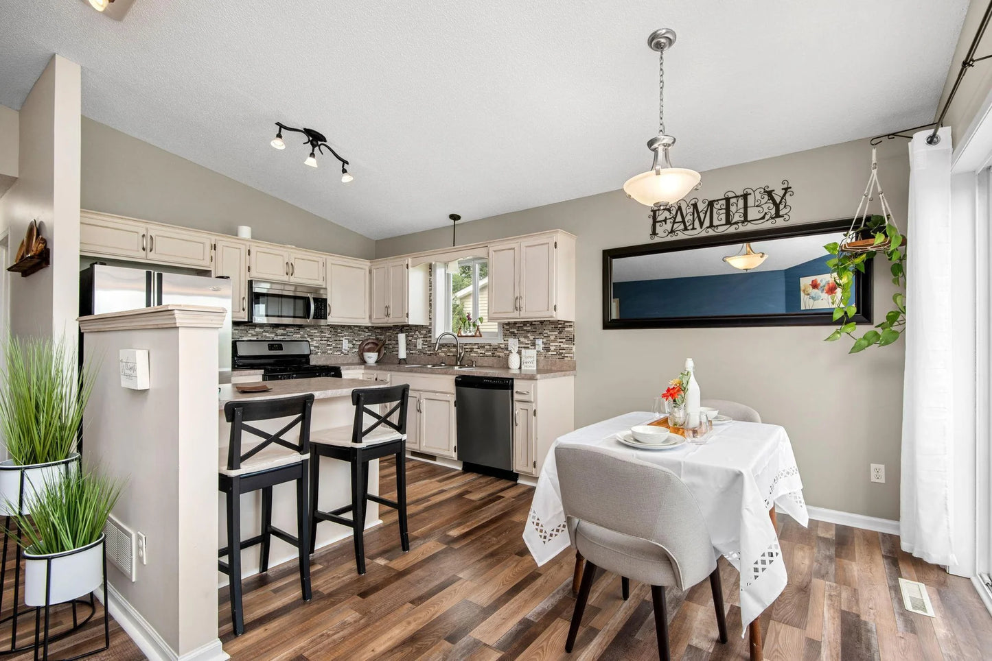 426 Wagon Wheel Circle, Buffalo, MN 55313