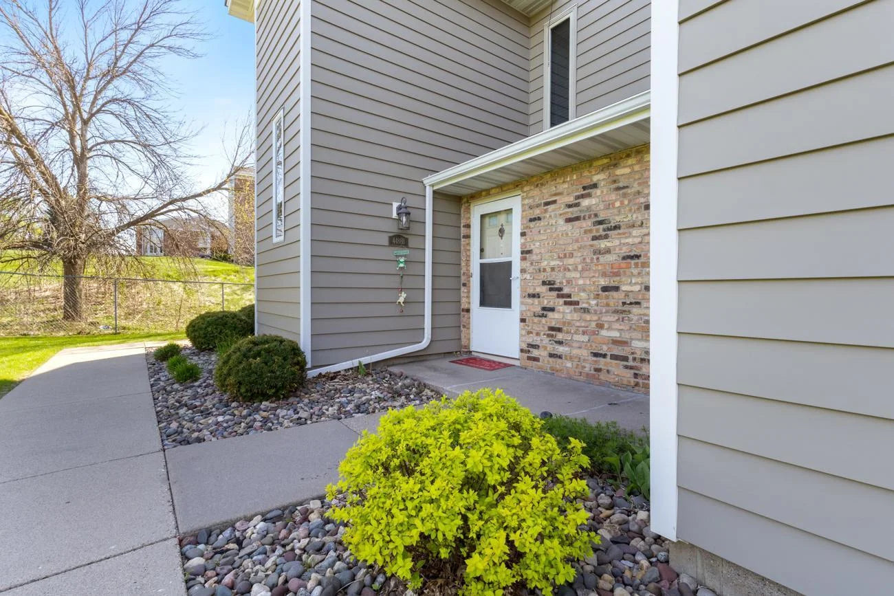 4488 Cinnamon Ridge Trail, Eagan, MN 55122