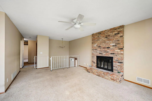 10372 Balsam Lane, Eden Prairie, MN 55347