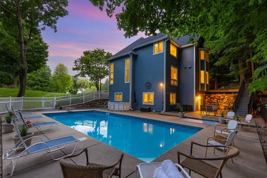 6310 Stag Horn Lane, Chanhassen, MN 55317