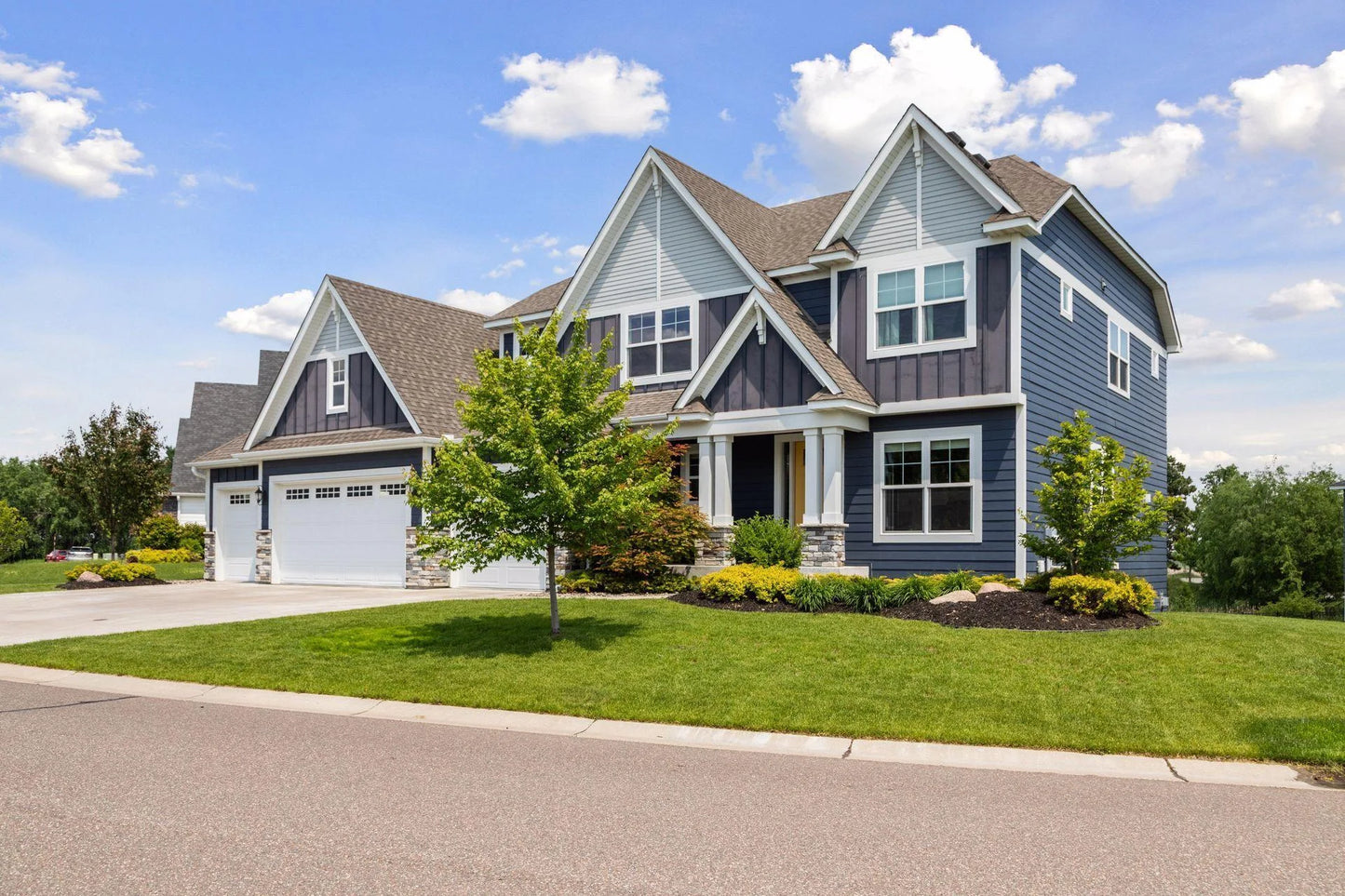 62 Rapp Farm Boulevard, North Oaks, MN 55127