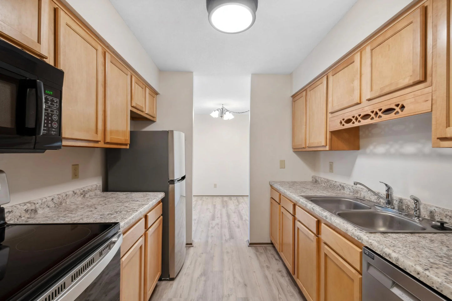 450 Ford Road, Saint Louis Park, MN 55426