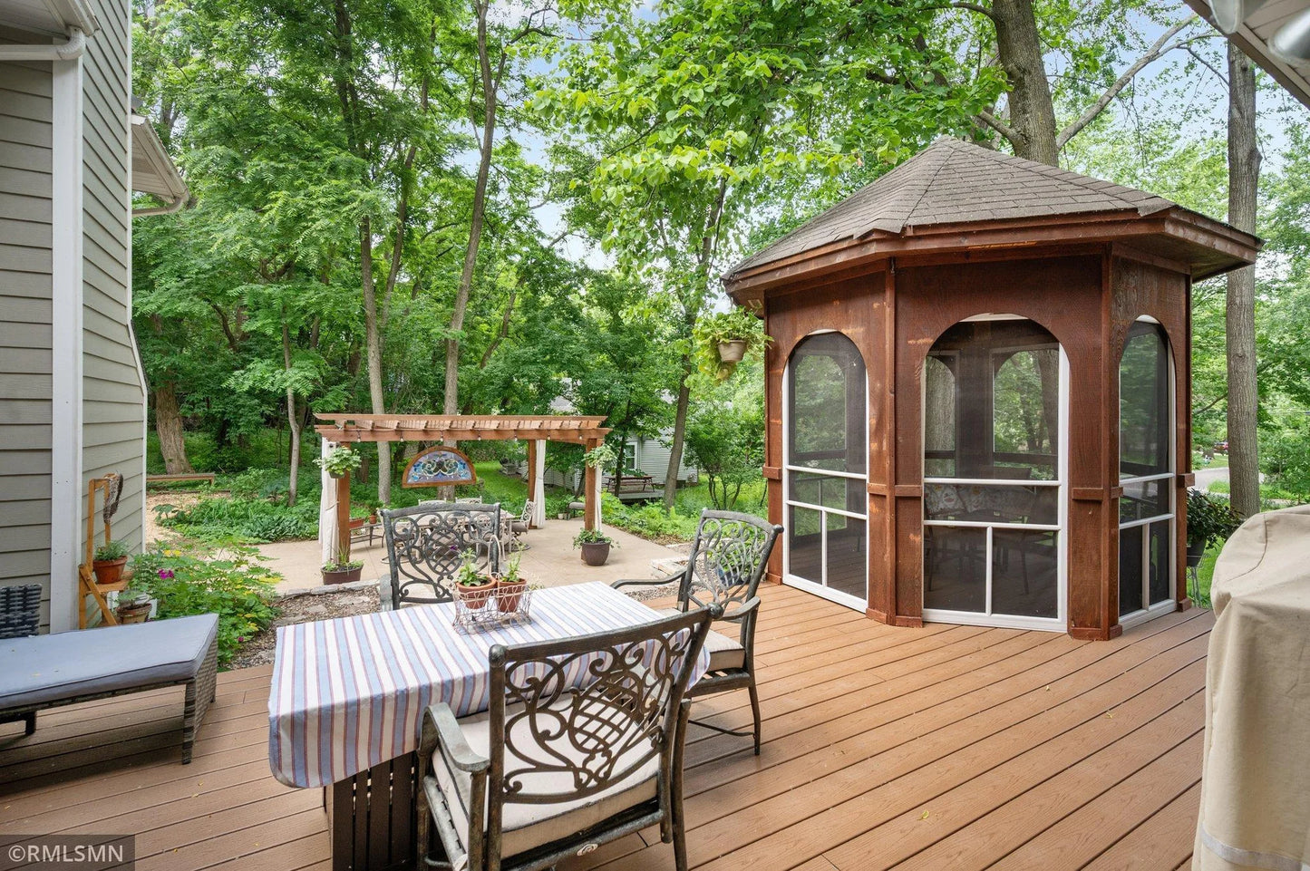 138 Dahlia Street, Mahtomedi, MN 55115