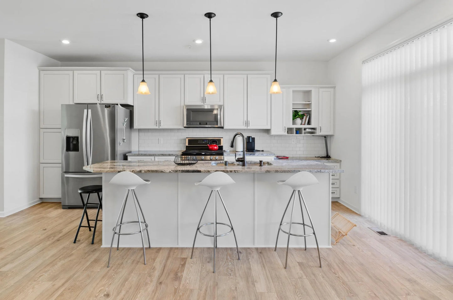 4016 River Valley Way, Eagan, MN 55122