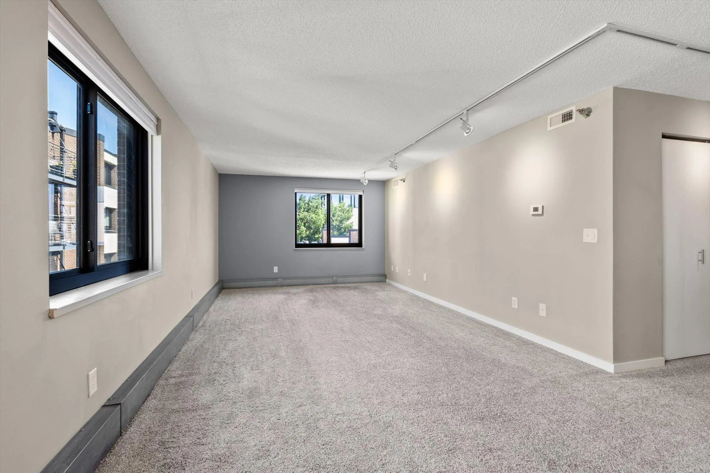 48 Groveland Terrace, Minneapolis, MN 55403