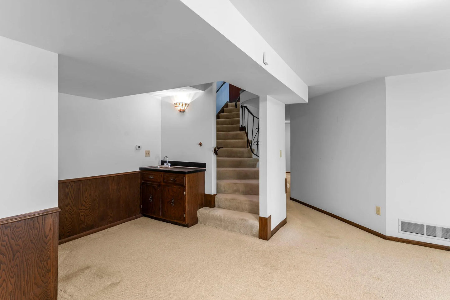 5400 Malibu Drive, Edina, MN 55436