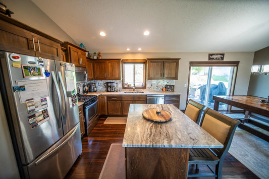 426 Creek Avenue , Delano, MN 55328