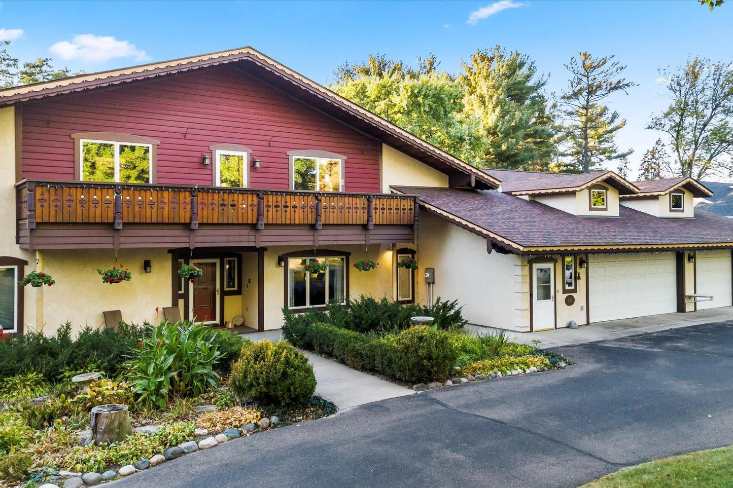 4151 Rice Street, Shoreview, MN 55126