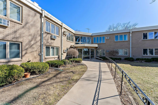 4380 Brookside Court, Edina, MN 55436