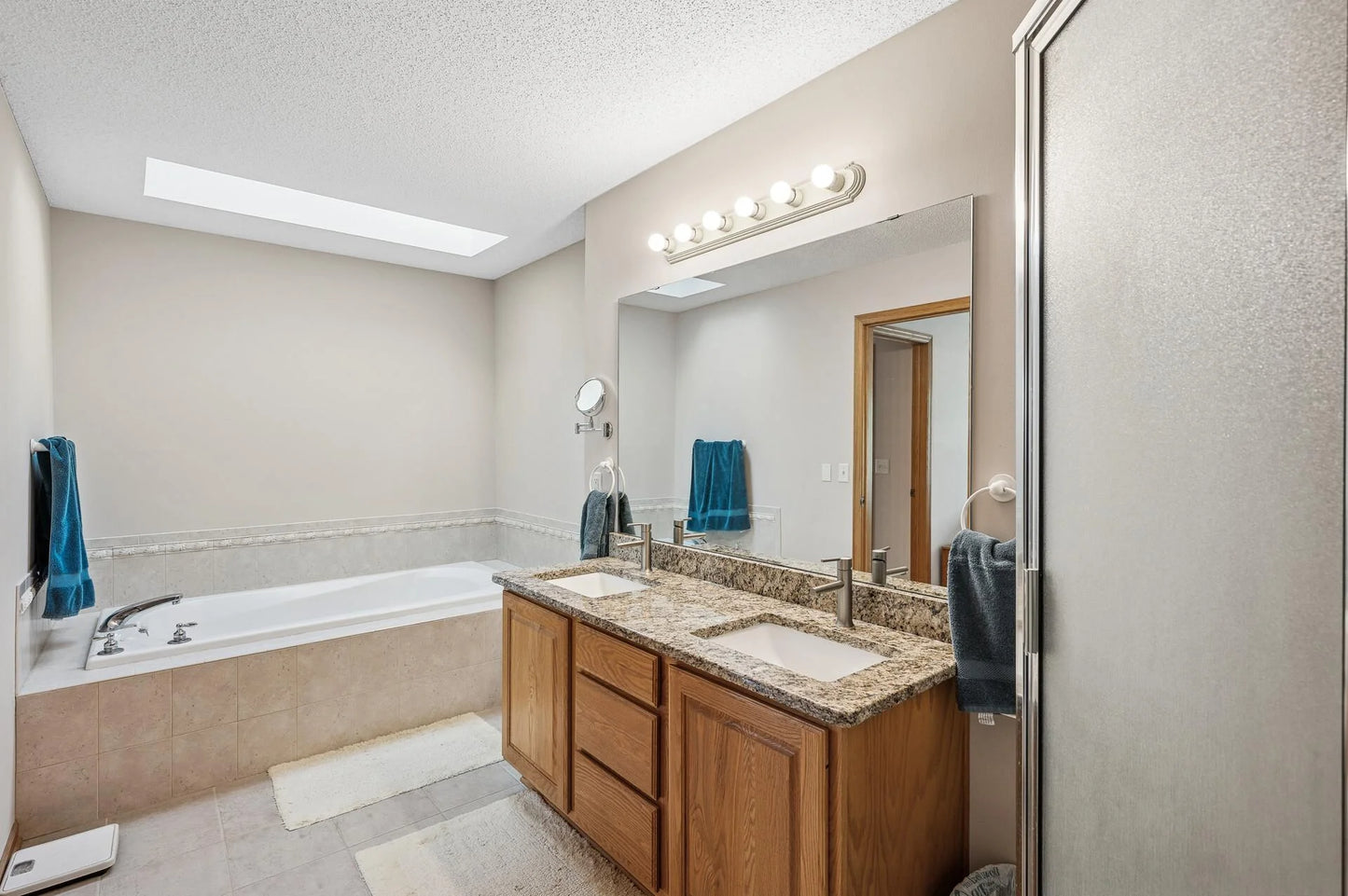 505 Chapel Court, Eagan, MN 55121