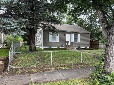 5225 6th Street, Minneapolis, MN 55430