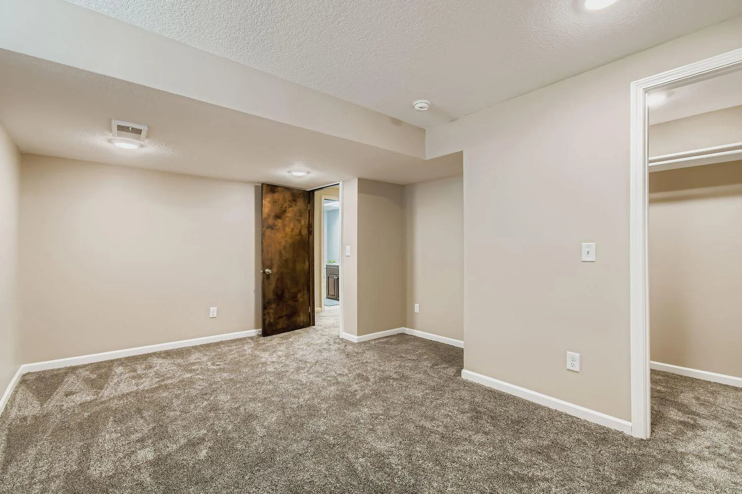 4250 Victoria Street, Shoreview, MN 55126