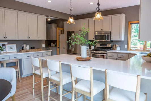 2505 Christian Drive, Chaska, MN 55318