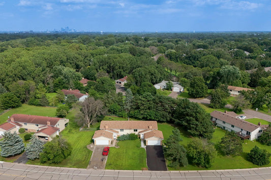 2515 Royals Drive, Minnetonka, MN 55305