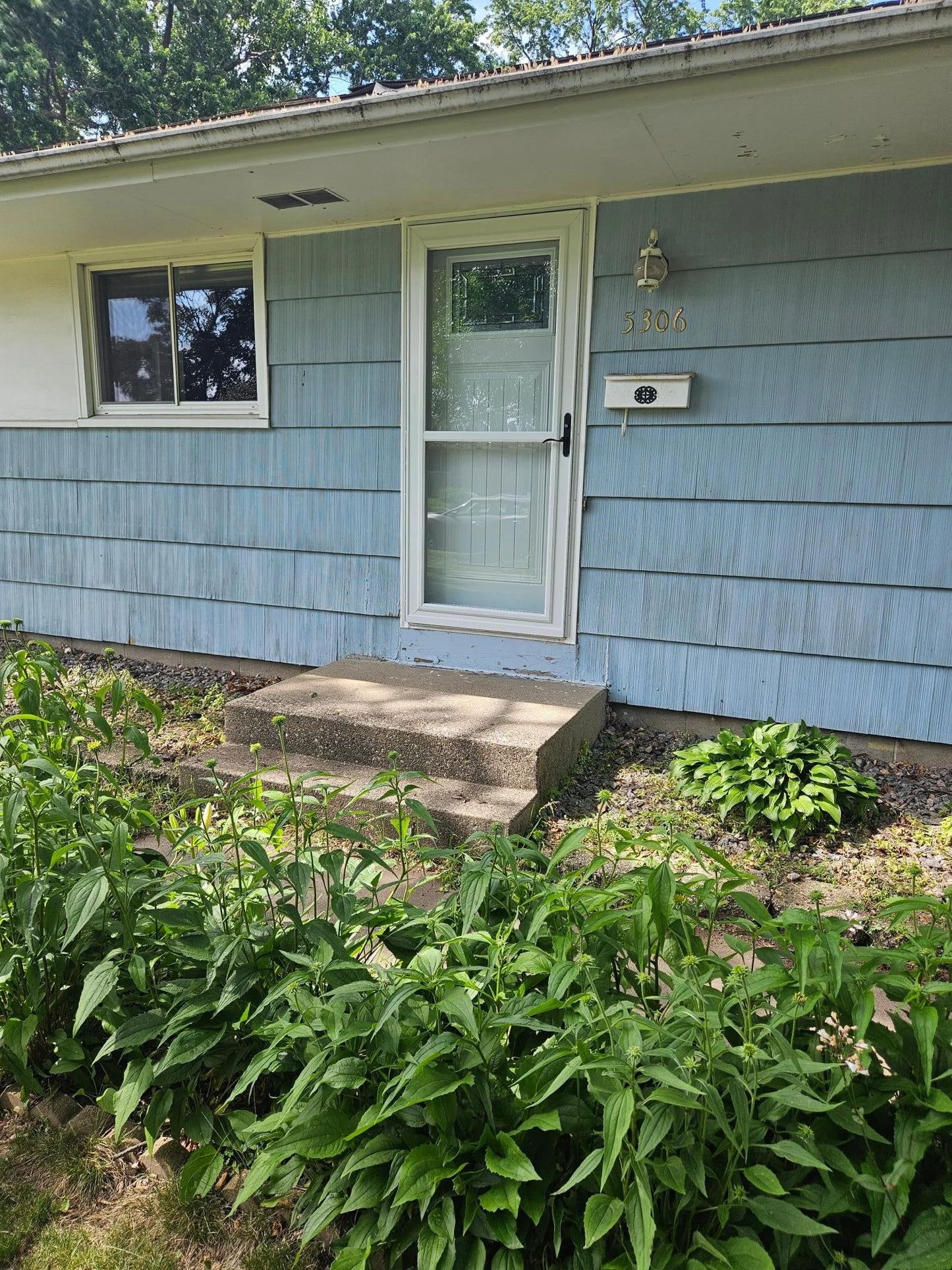 5306 Boulder Lane , Brooklyn Center, MN 55429