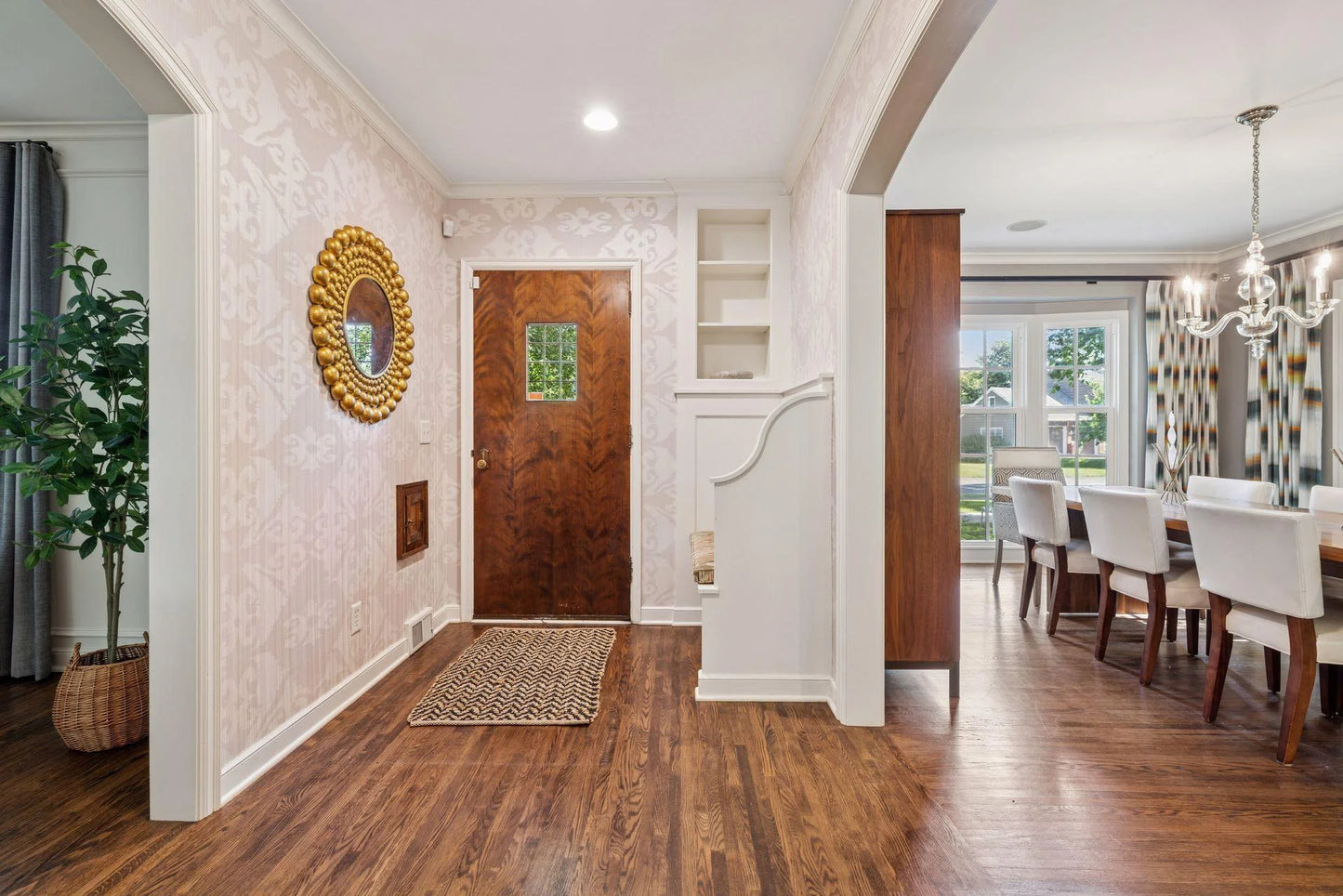 512 Janalyn Circle, Golden Valley, MN 55416