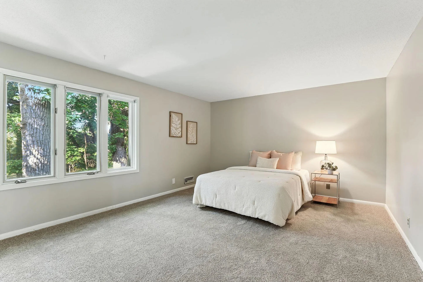 10260 Berkshire Road, Bloomington, MN 55437