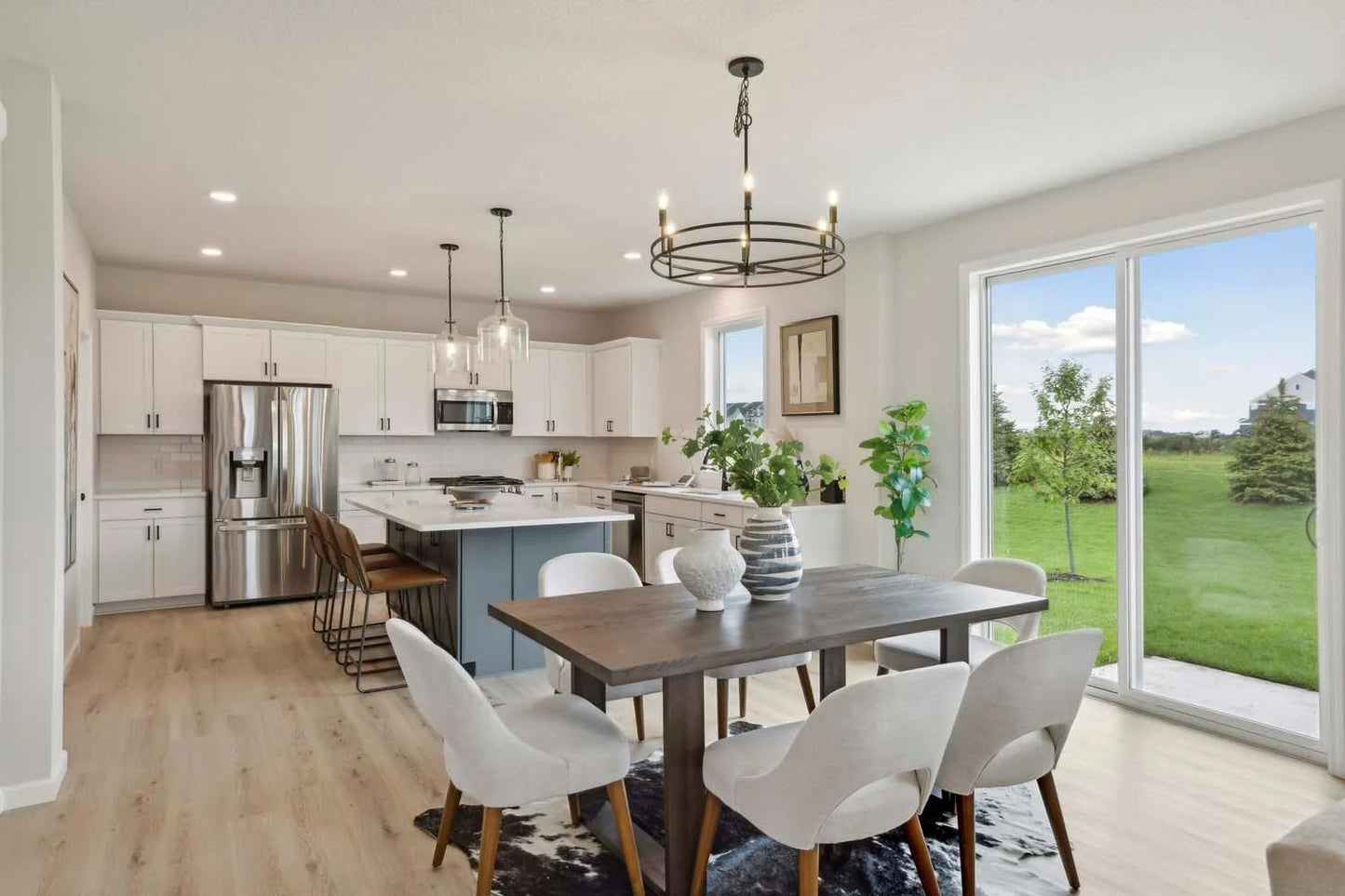 10465 Blackmoor Road, Woodbury, MN 55129