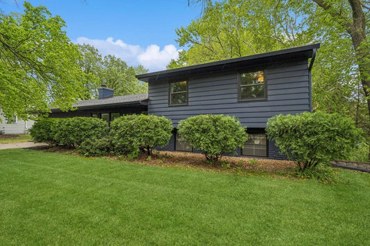 2500 Ensign Avenue, Golden Valley, MN 55427