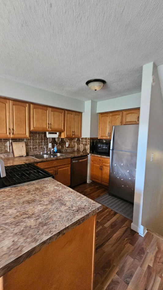 5717 80th Avenue, Brooklyn Park, MN 55443