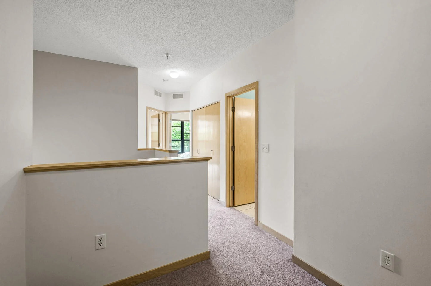 2566 Ellis Avenue, Saint Paul, MN 55114