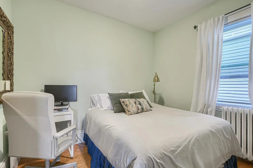518 Laurel Avenue, Saint Paul, MN 55102