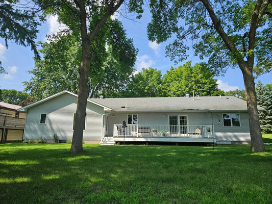 105 Knollwood Street, Annandale, MN 55302