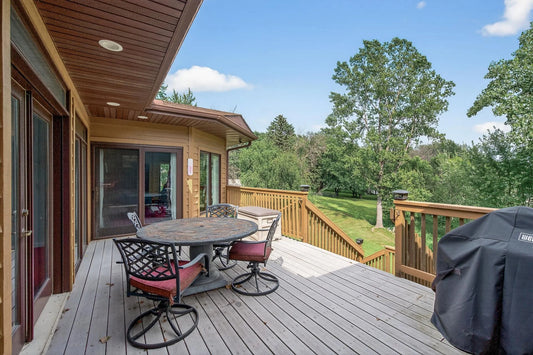 6090 Babcock Trail, Inver Grove Heights, MN 55077