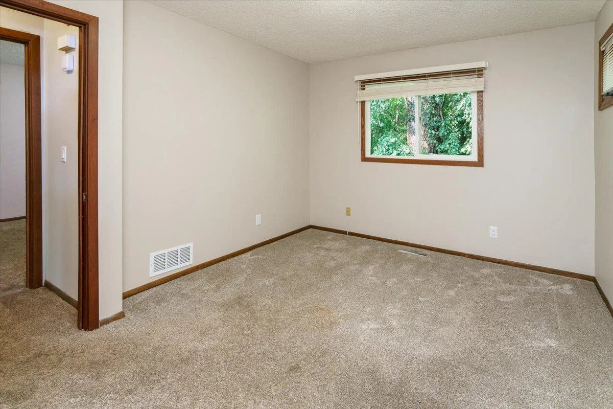 5410 Old Shakopee Circle, Bloomington, MN 55437