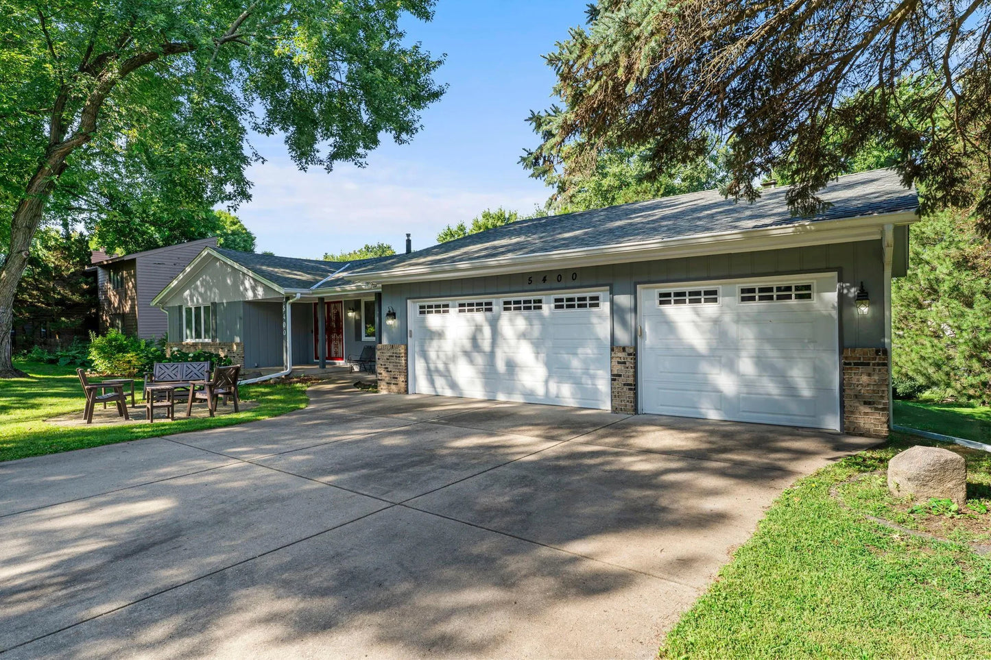 5400 Malibu Drive, Edina, MN 55436