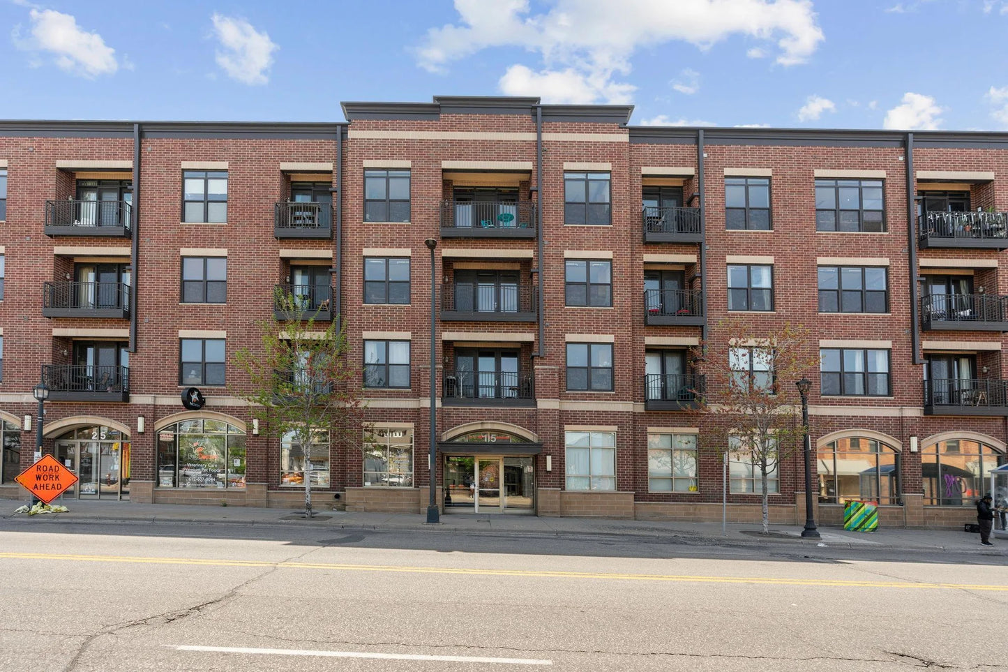 15 Franklin Avenue, Minneapolis, MN 55404