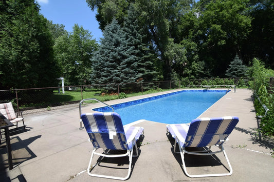 2520 Allen Drive, Burnsville, MN 55337