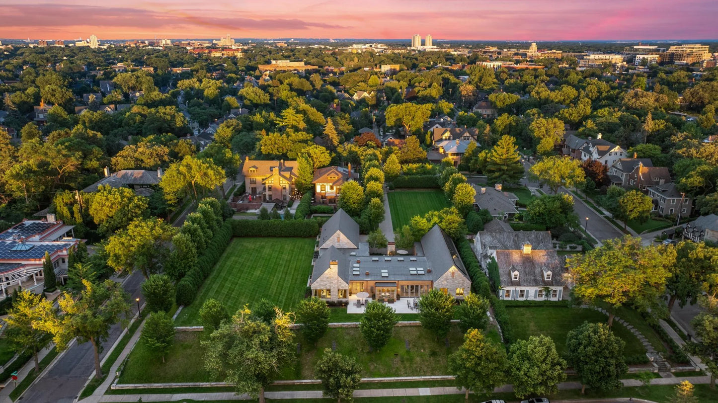 2505 Lake Of The Isles Parkway, Minneapolis, MN 55405