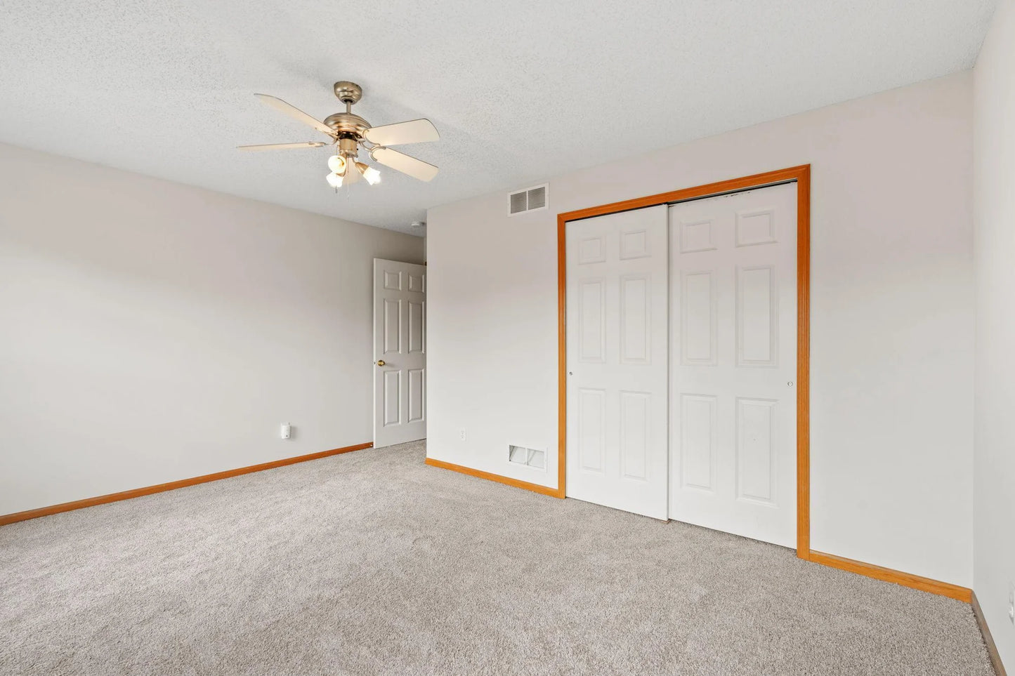 5423 Elm Grove Avenue, New Hope, MN 55428