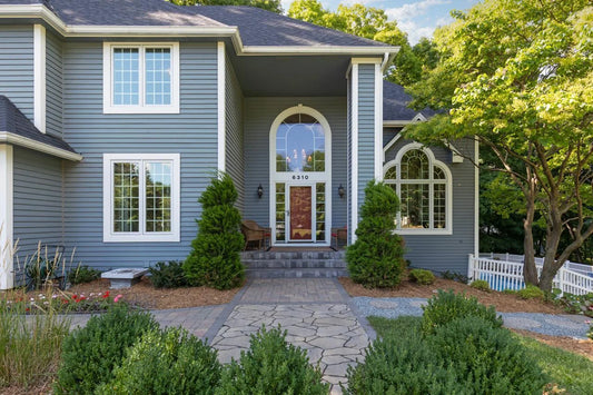 6310 Stag Horn Lane, Chanhassen, MN 55317