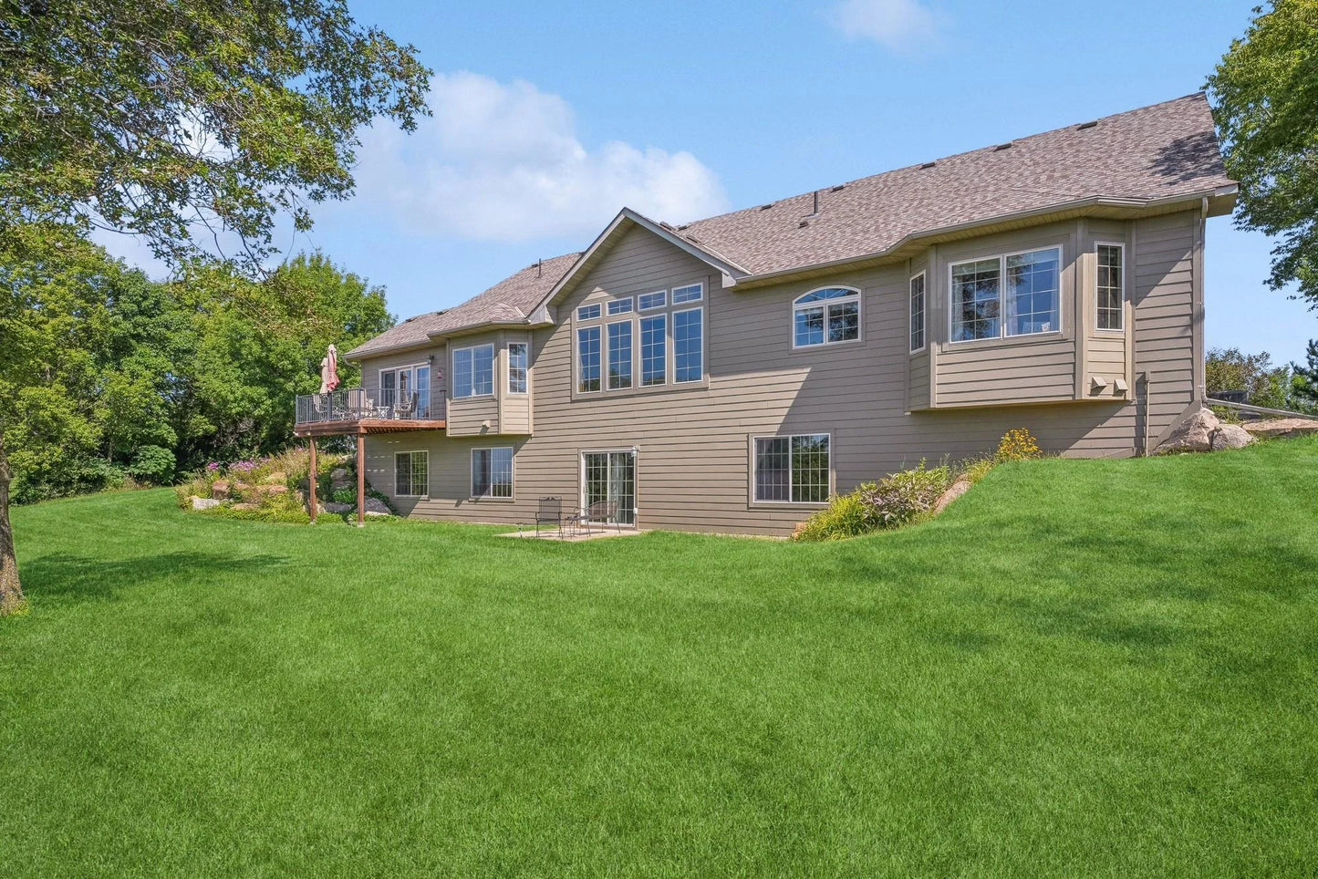 5057 Fairhill Drive, Buffalo, MN 55313