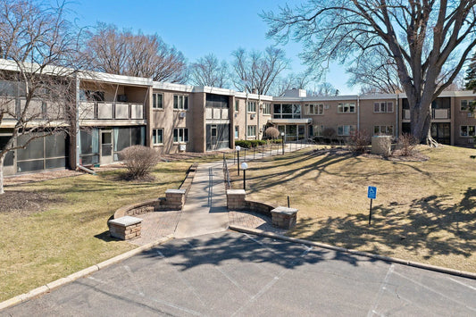 4380 Brookside Court, Edina, MN 55436