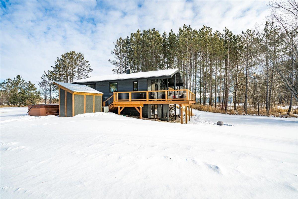 29 Himango Road, Esko, MN 55733