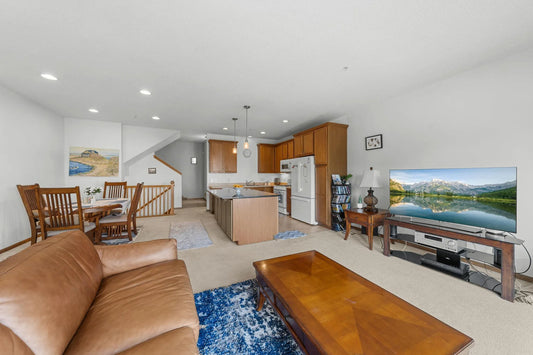 4735 Victor Path, Hugo, MN 55038