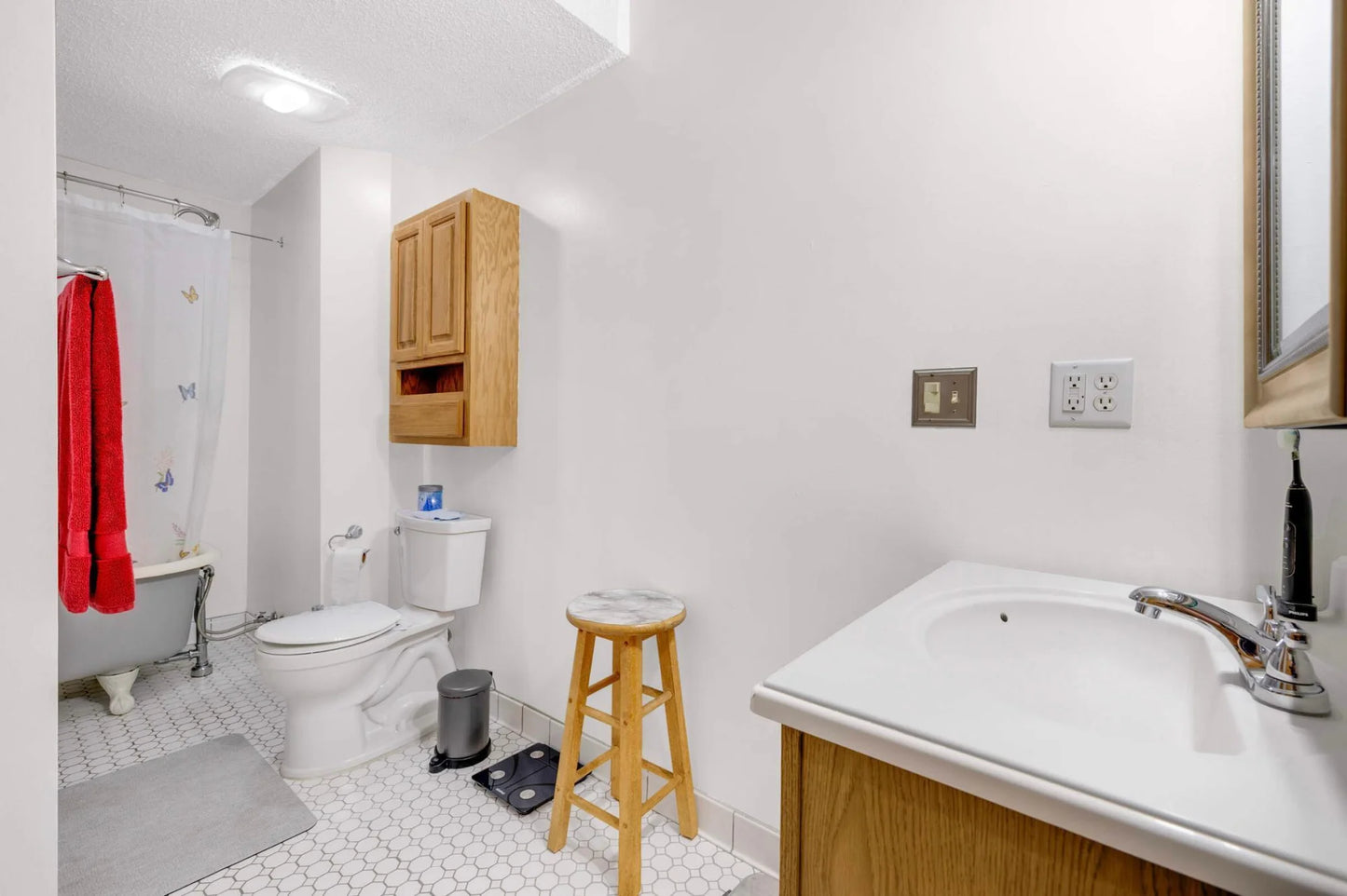 4625 Hamlet Avenue, Oakdale, MN 55128