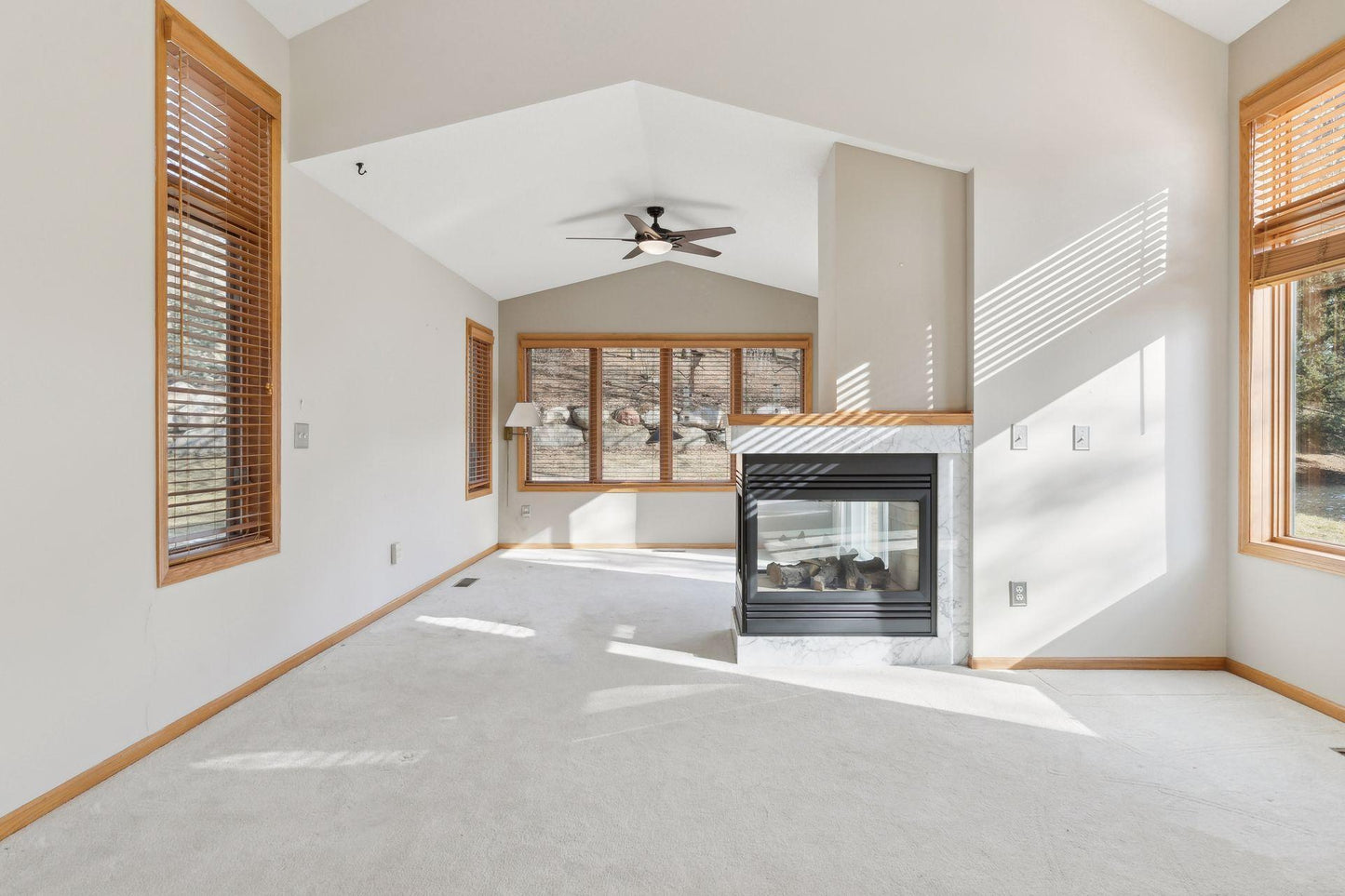 8950 Stonebrooke Trail, Woodbury, MN 55125