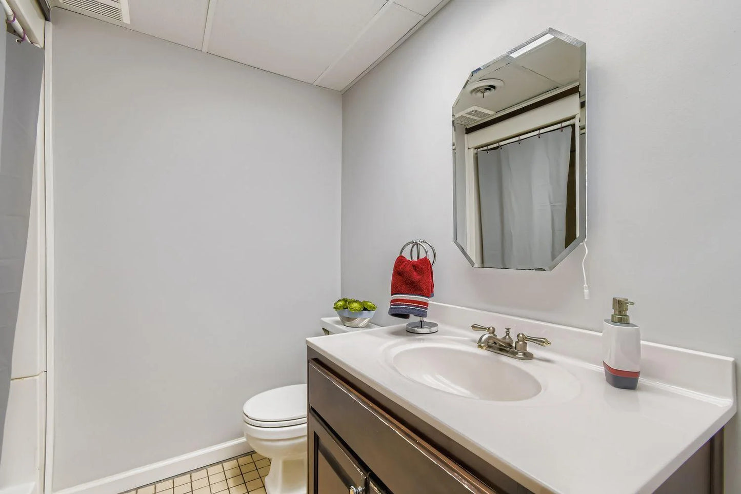 4250 Victoria Street, Shoreview, MN 55126