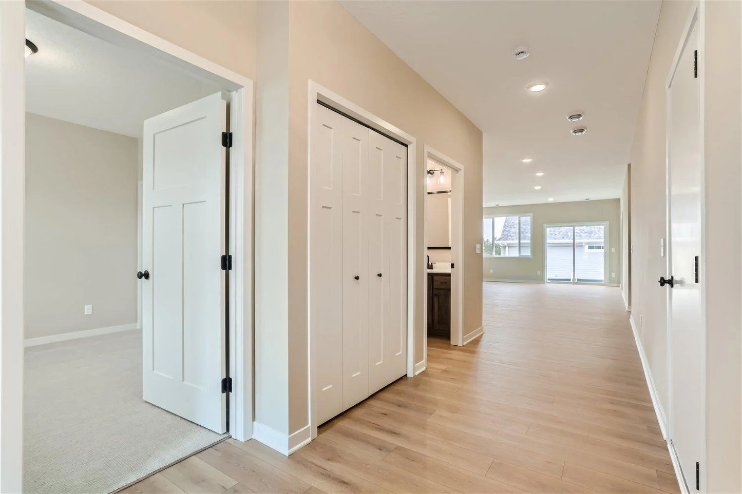 5035 Dale Ridge Road, Woodbury, MN 55129