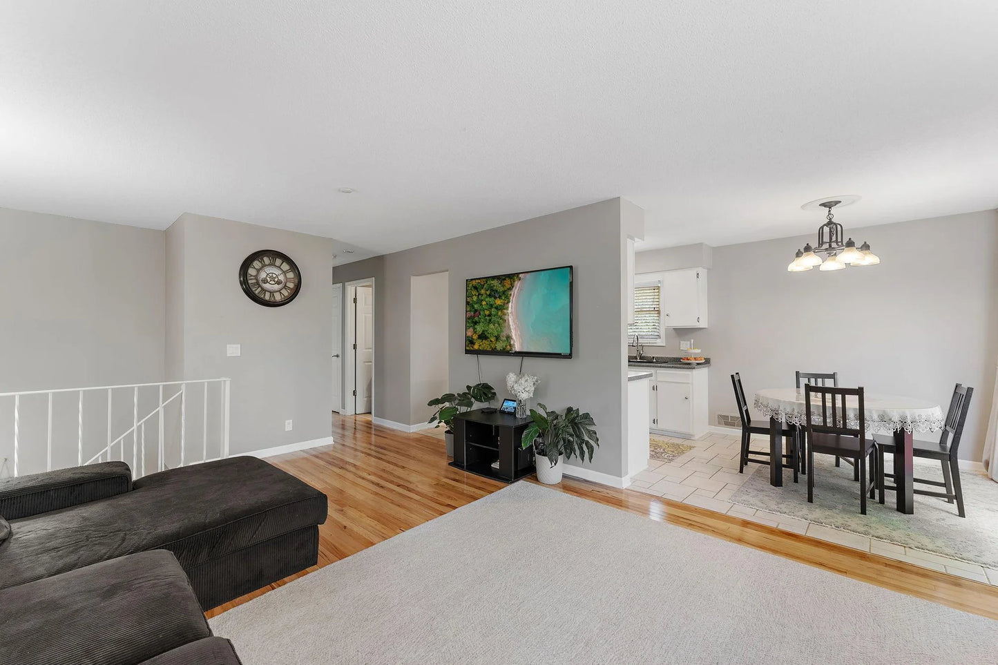 10340 Wyoming Avenue, Bloomington, MN 55438