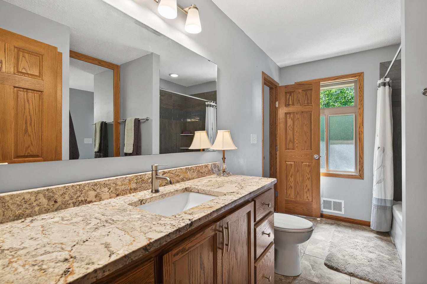 5417 Brooks Circle, Prior Lake, MN 55372