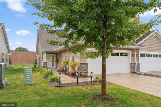 606 Liberty Way, Vadnais Heights, MN 55127