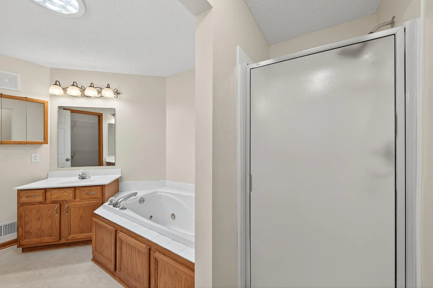 5215 Deerfield Lane, Prior Lake, MN 55372