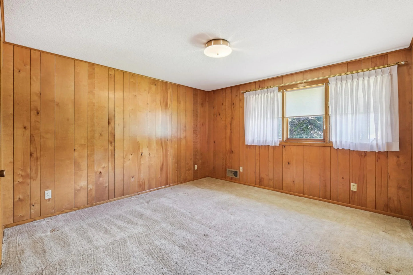 528 Lexington Parkway, Saint Paul, MN 55116