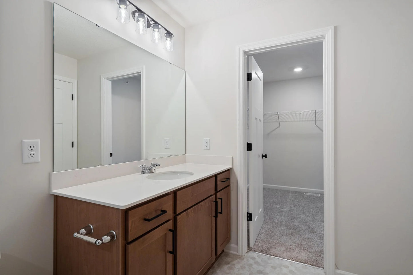 10316 Birchwood Circle, Victoria, MN 55318