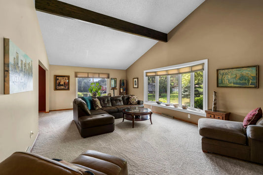 4530 Oak Leaf Drive, Vadnais Heights, MN 55127